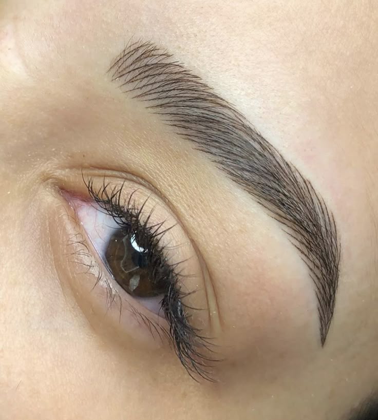 MICROPIGMENTAÇÃO FIO A FIO REALISTA